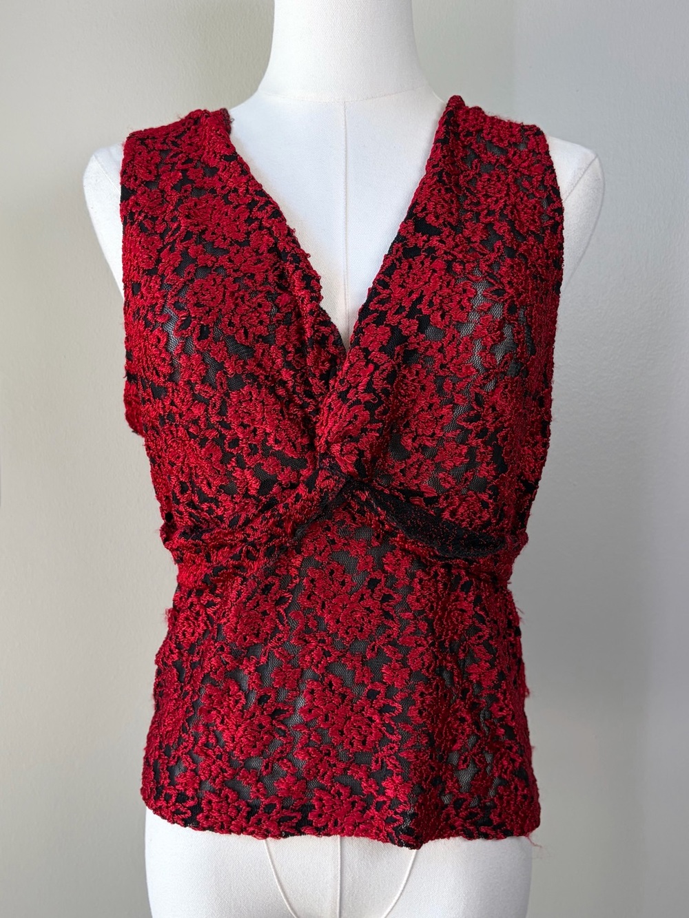 Vintage Tangoleva Red and Black Crossover Floral Lace Sleeveless Blouse Top
